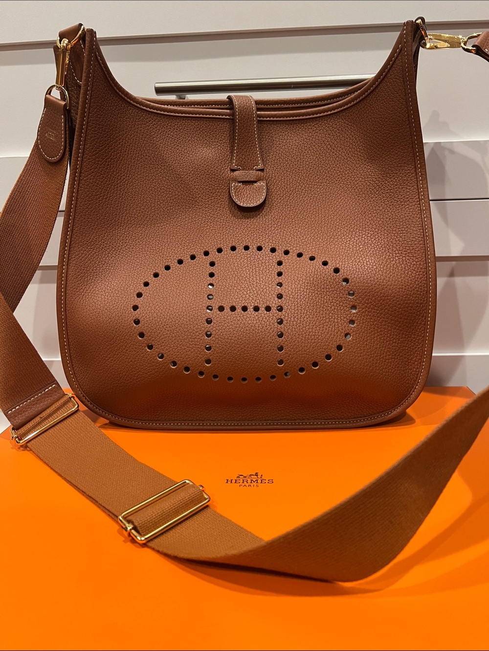 Hermès Evelyne III Crossbody Bag in Brown